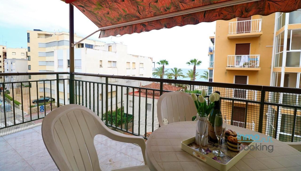 Neptuno Con Vistas Al Mar Apartment Салоу Екстериор снимка